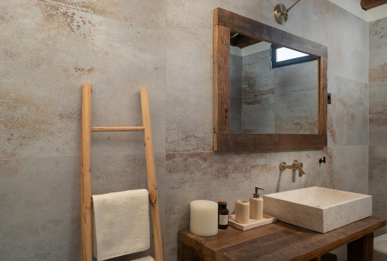 Blacksmith's House - House With Heated Pool * Posedarje