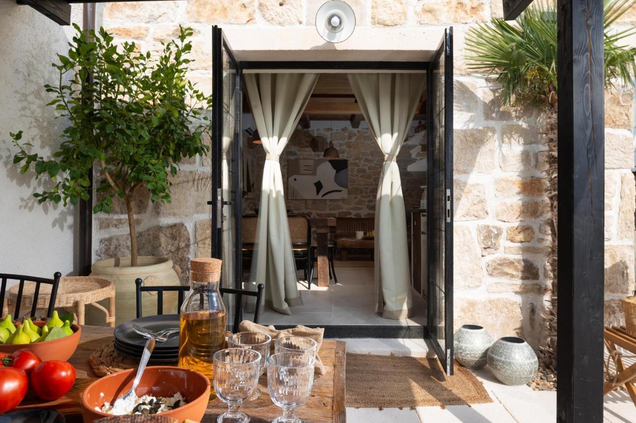 Blacksmith's House - House With Heated Pool Semesterbostad